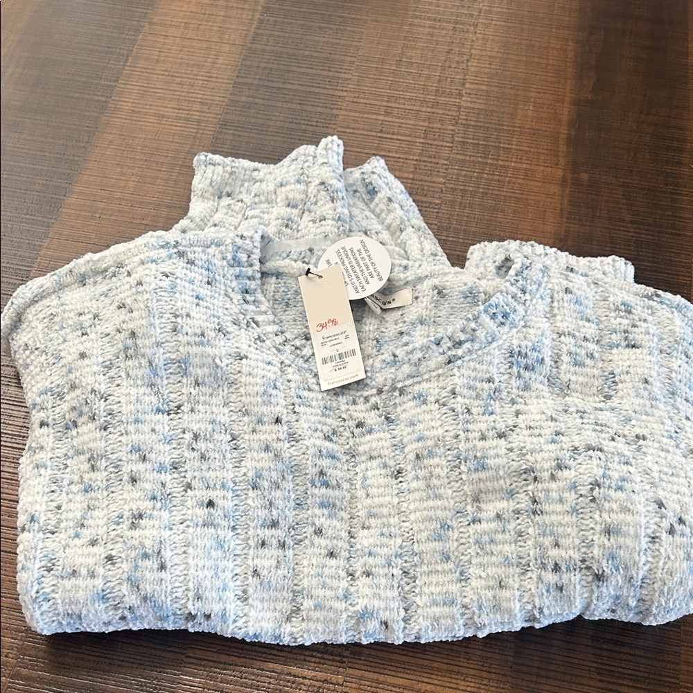 Francesca's Collections Speckled Knit Sweater in Blue and White